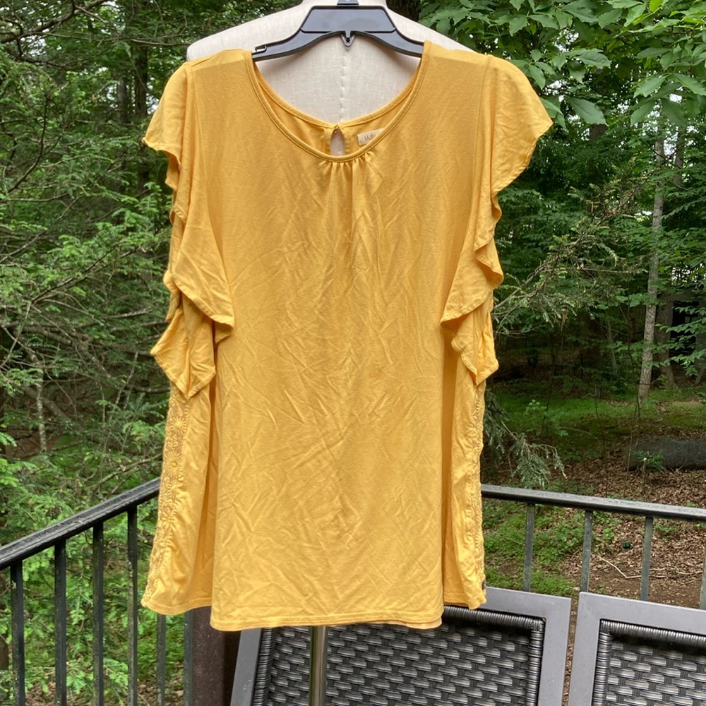 Matilda Jane sunflower yellow top with floral design on the back sz. L